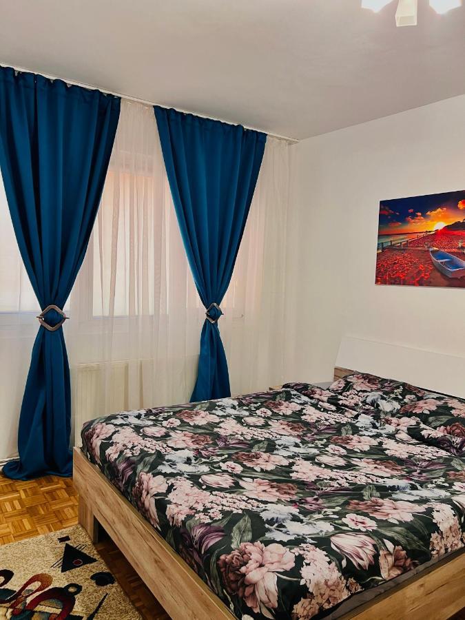 House24 Gari Apartment Brasov Bagian luar foto