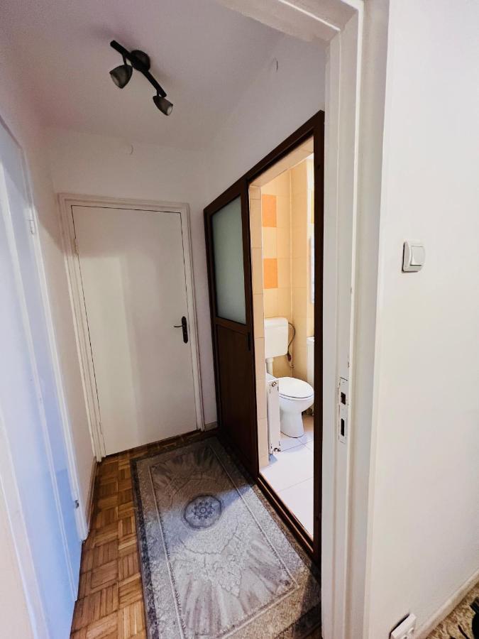 House24 Gari Apartment Brasov Bagian luar foto